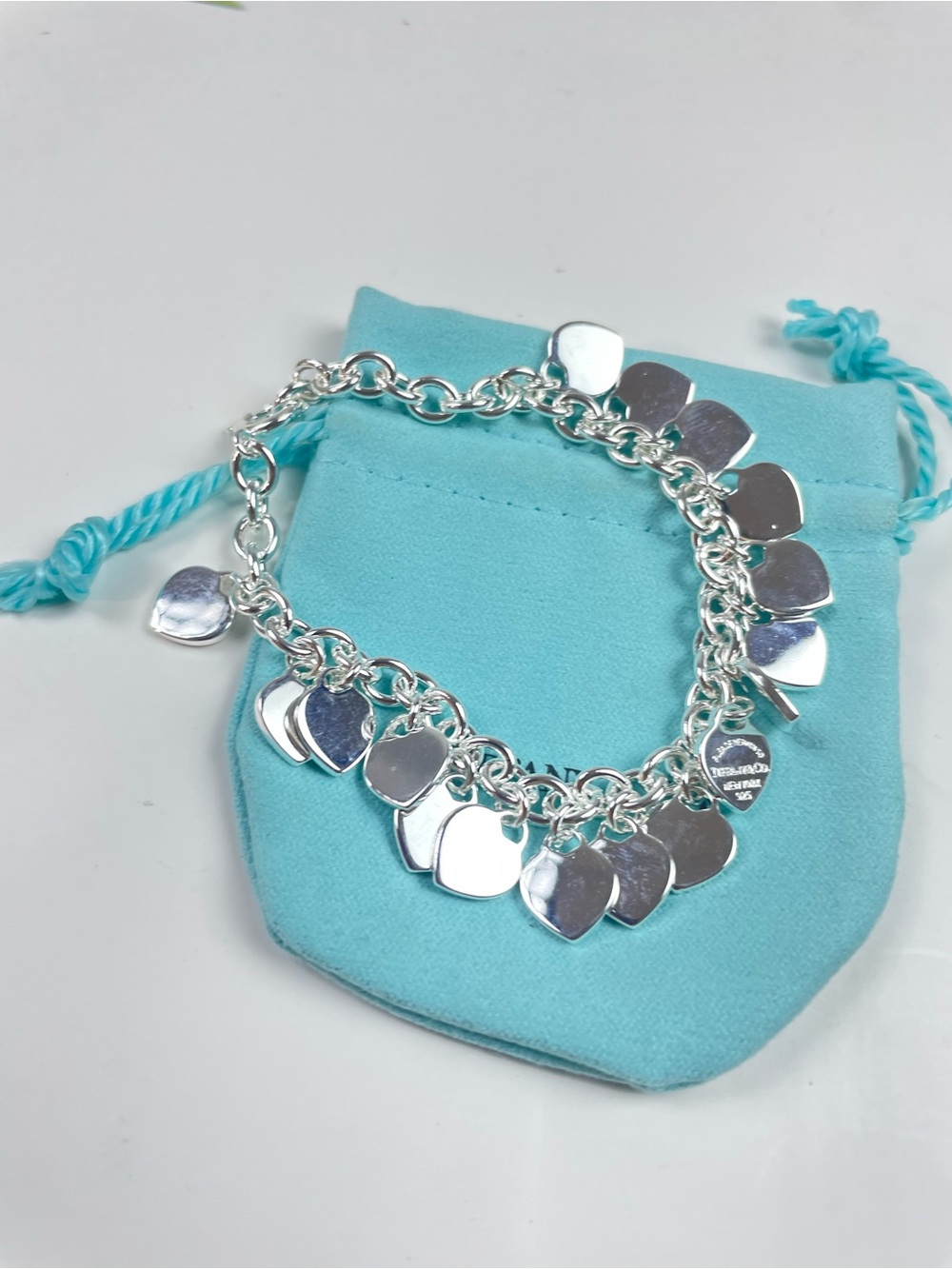 Tiffany&Co.Silver Heart Charm Bracelet with Blue Pouch